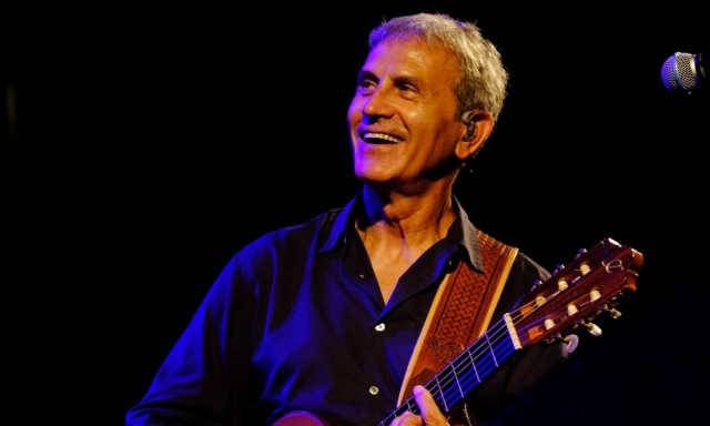 Γιώργος Νταλάρας: «Ακούω τραπ μουσική»