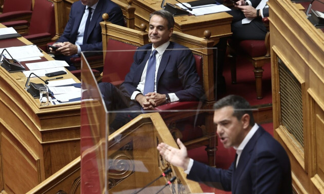 Ψηφίζεται ο προϋπολογισμός, τα μέτρα ελάφρυνσης