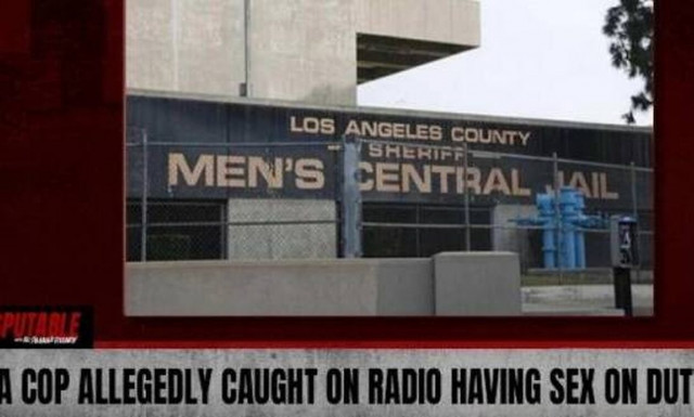 Aσύρματος «τσάκωσε» νεαρή αστυνομικό να ερωτοτροπεί εν ώρα εργασίας