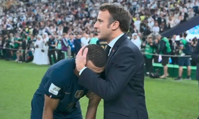 Τελικός Μουντιάλ 2022: Ο Μακρόν παρηγόρησε τον «συντετριμμένο» Εμπαπέ