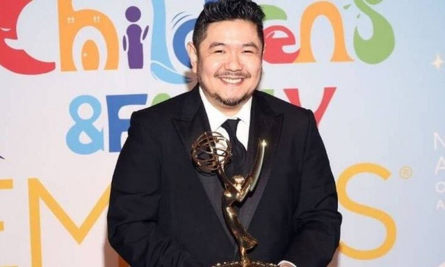 Έρικ Μπάουζα: Κέρδισε Emmy για τους ρόλους του στα «Looney Tunes»