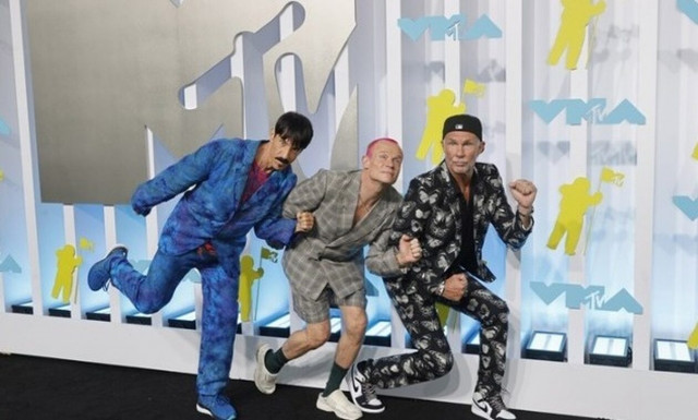 YouTube: Το «Californication» των RHCP ξεπέρασε το ένα δις. προβολές