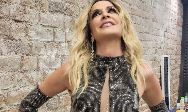 Άννα Βίσση: Βασίλισσα ετών 65 γιόρτασε τα γενέθλια της