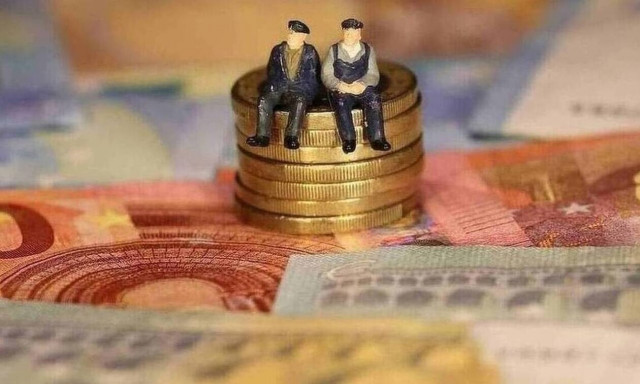 Στα 414 ευρώ αυξάνεται το κατώτατο όριο των συντάξεων χηρείας