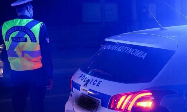 Λάρισα: Ληστεία με απειλή μαχαιριού σε βενζινάδικο