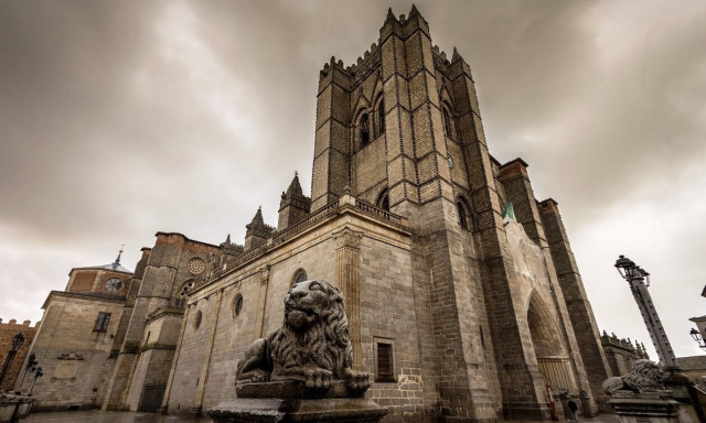 Χριστουγεννιάτικο ταξίδι σε οκτώ πόλεις – κάστρα της Ευρώπης