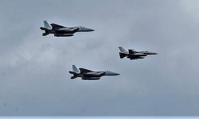 Turkish F-16s infringe Athens FIR, fly over Kinaros and Glaros