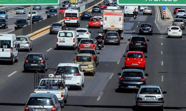 Κίνηση τώρα: «Δράμα» ο Κηφισός και στα δύο ρεύματα – Καθυστερήσεις παντού