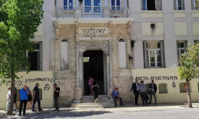 Η συγκινητική ιστορία με το 3χρονο αγοράκι στα δικαστήρια Ηρακλείoυ