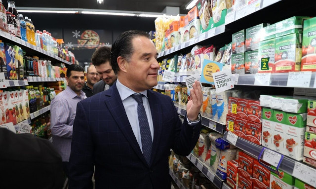 Άδωνις:Το καλάθι του νοικοκυριού μειώθηκε κατά 14% από την πρώτη μέρα