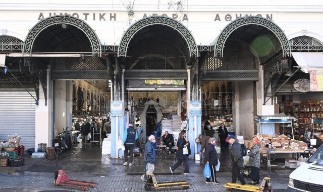 Χριστουγεννιάτικο τραπέζι: Πόσο κοστίζει; Τι λένε Πηλίδης και Νιώτης