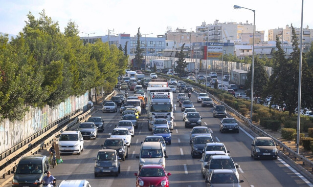 Κίνηση τώρα: Χάος στον Κηφισό, απελπισία στην Αττική Οδό