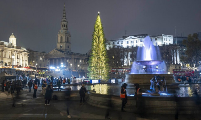 Βρετανία: Χριστουγεννιάτικες παραδόσεις στο Ηνωμένο Βασίλειο