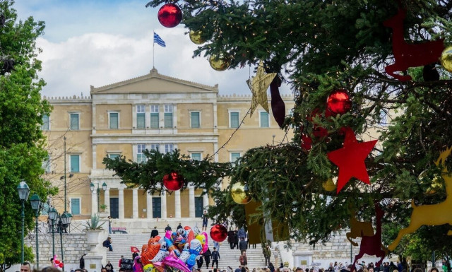 Καιρός: Ανοιξιάτικο το σκηνικό - Χριστούγεννα με υψηλές θερμοκρασίες