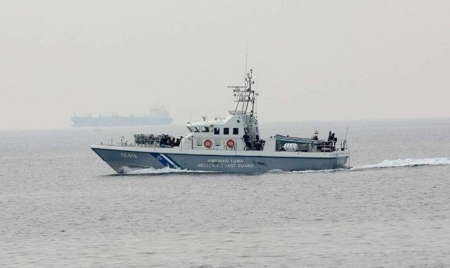 Χίος: Κρατούμενος φυλακών έπεσε στη θάλασσα από πλοίο