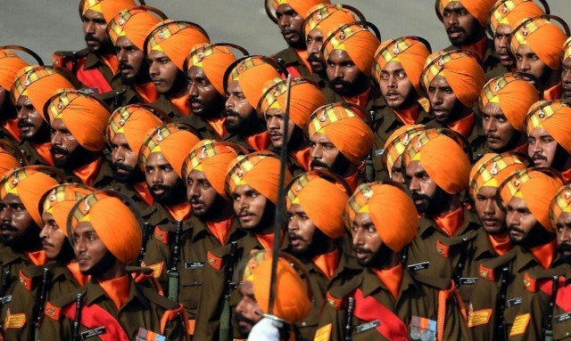 ΗΠΑ: Οι Σιχ πεζοναύτες μπορούν να έχουν γενειάδα και τουρμπανι