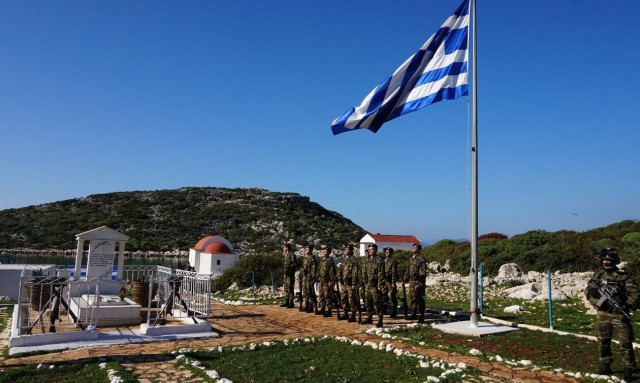 Χριστούγεννα στον Στρατό: Πώς περνάνε οι στρατιώτες μας αυτές τις μέρες