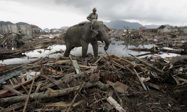 Το φονικό τσουνάμι στον Ινδικό ωκεανό: Όταν χάθηκαν 230.000 ζωές