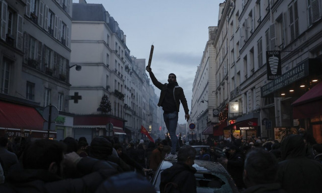 Παρίσι: Αποκάλυψε το ρατσιστικό του κίνητρο ο δράστης της επίθεσης