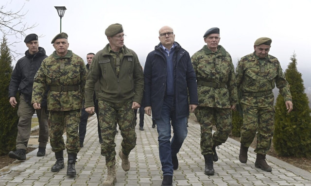 Σερβία: Σε αυξημένη ετοιμότητα ο στρατός μετά τις εντάσεις στο Κόσοβο