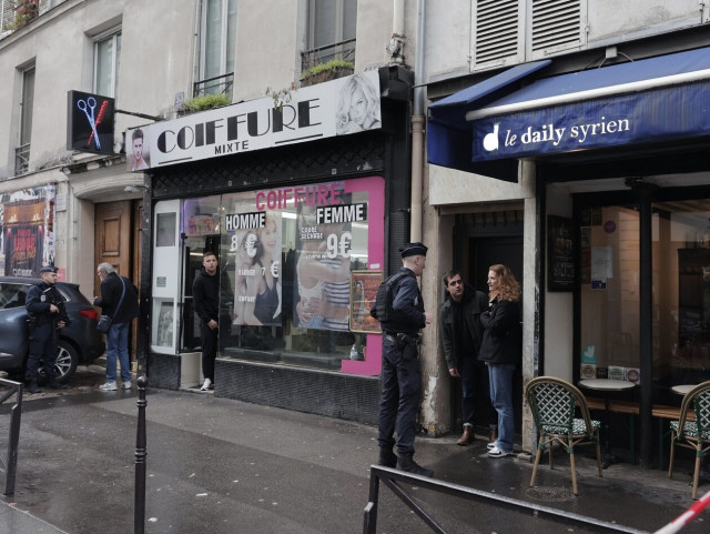 Γαλλία: Τούρκος «κάρφωσε» ψαλίδι στο λαιμό Κούρδου κομμωτή