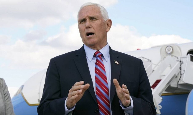 ΗΠΑ: Ο Πενς δεν έχει υποβάλλει έγγραφο υποψηφιότητας στις εκλογές