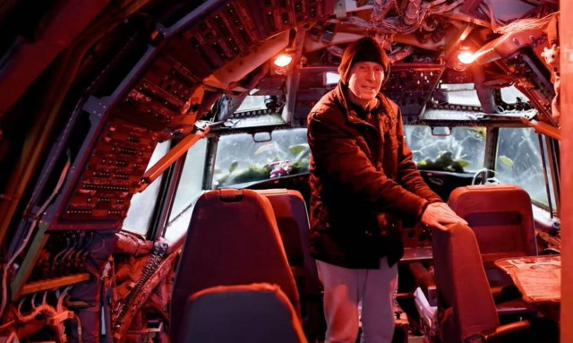 ΗΠΑ: 73χρονος μένει στο αεροπλάνο που μετέφερε τη σορό του Ωνάση