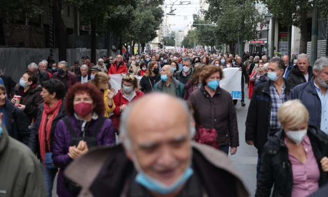 Συντάξεις: Η αλλαγή από την Πρωτοχρονιά - Ποιοι θα δουν διπλή αύξηση
