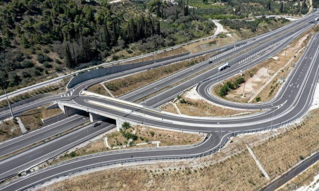 Προσεχώς υπογραφή συμβάσεων οδικών έργων άνω του 1,5 δισ. ευρώ