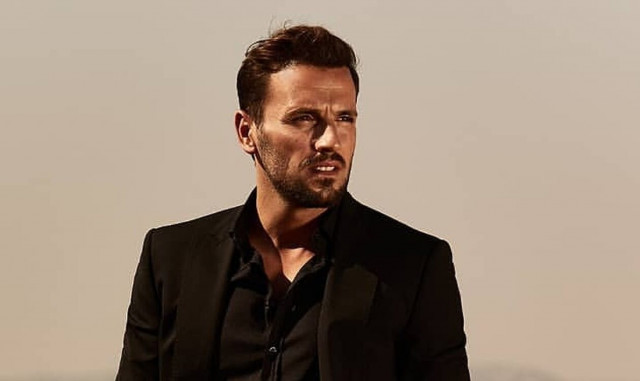 Νίκος Βέρτης: Πένθος για τον τραγουδιστή - Το «αντίο» σε συνεργάτη του