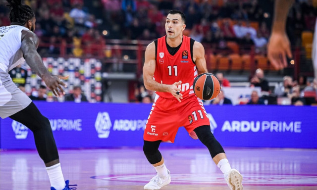 Μάχη «αιωνίων» με επίκεντρο τα ειδικά παικτών