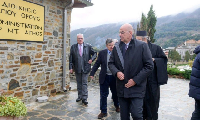 Νίκος Δένδιας: Είχε επεισόδιο ορθοστατικής υπότασης στο Άγιο Όρος