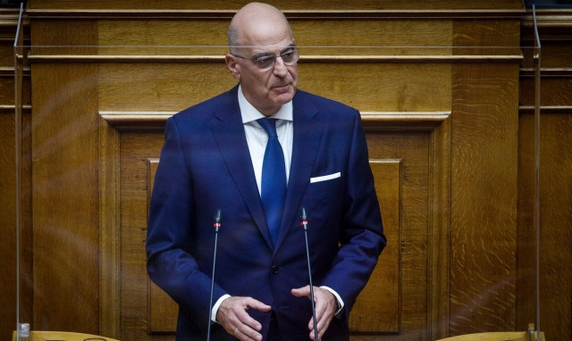 Νίκος Δένδιας: Δύο αμυχές έχω από την πτώση στο Άγιο Όρος