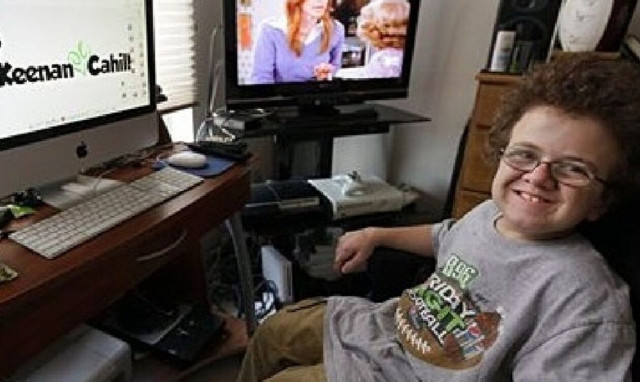 Κίναν Κέιχιλ: Πέθανε σε ηλικία 27 ετών ο σταρ του YouTube