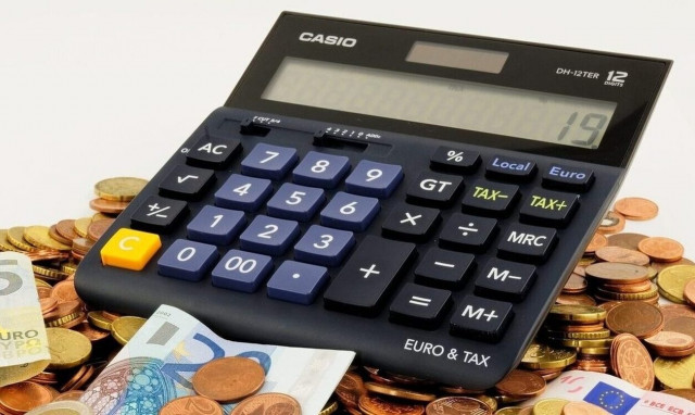 Πως θα φορολογηθούν το 2023 τα εισοδήματα του 2022