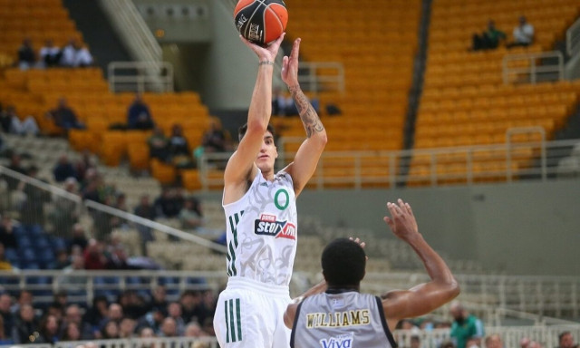 Παναθηναϊκός – Ολυμπιακός: Πρόβλημα με Καλαϊτζάκη, εκτός ο Βεζένκοβ