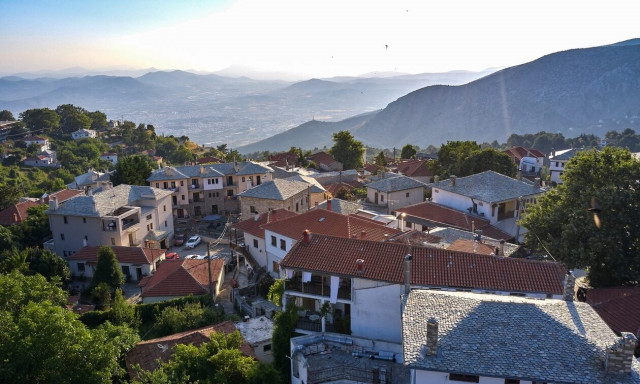 Πρωτοχρονιά σε Πήλιο - Σποράδες: Το άκραντο νερό και οι καλικάντζαροι