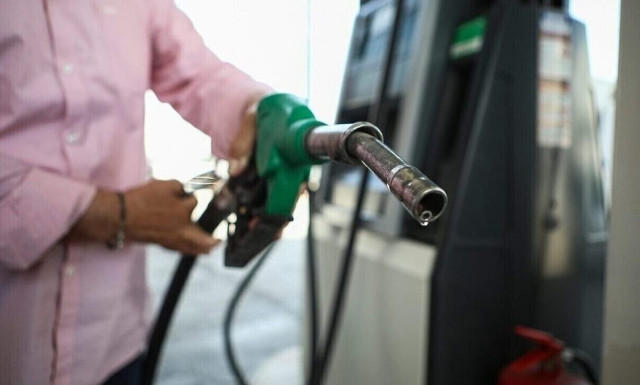 Έξυπνες συμβουλές για να μειώσουμε την κατανάλωση καυσίμου