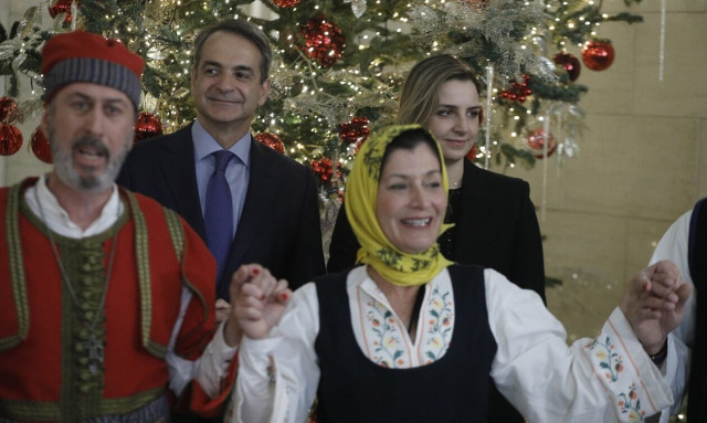 Κυριάκος Μητσοτάκης: Πρωτοχρονιάτικα κάλαντα από τη Μάνη