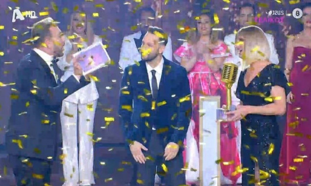 J2US τελικός: Όσα έγιναν όταν έκλεισαν οι κάμερες