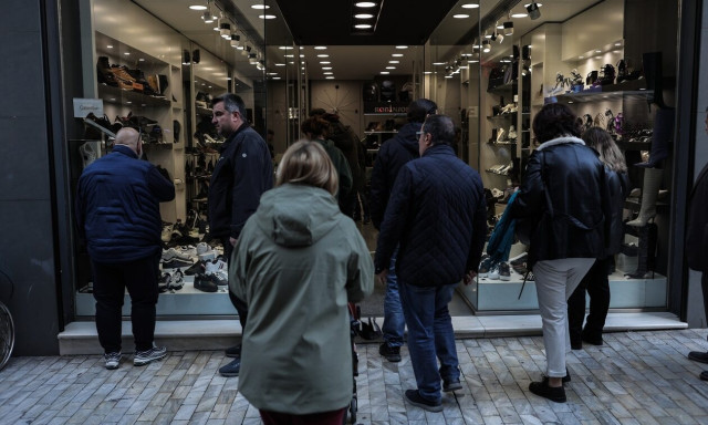 Σούπερ μάρκετ - Mαγαζιά: Ποια είναι ανοιχτά σήμερα, Δευτέρα 2 Γενάρη