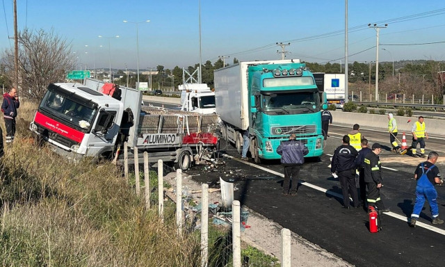 Καραμπόλα στην Αθηνών-Λαμίας: Άνοιξε μια λωρίδα κυκλοφορίας προς Αθήνα