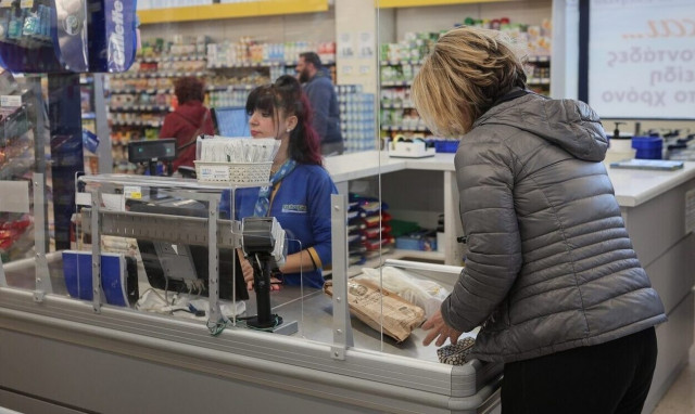 Έρχονται market pass και αυξήσεις μισθών και συντάξεων