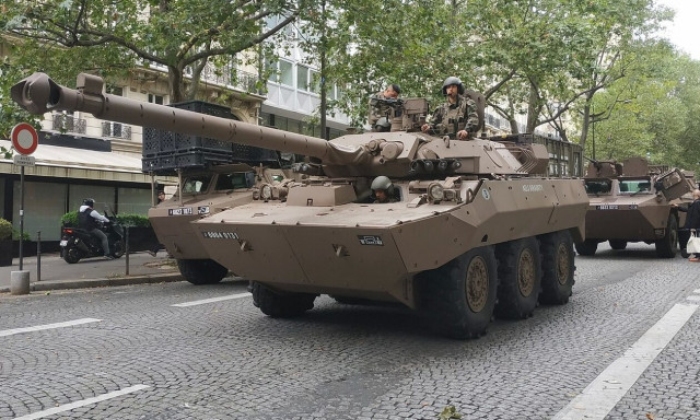 Η Γαλλία συνεχίζει τη στρατιωτική βοήθεια στην Ουκρανία