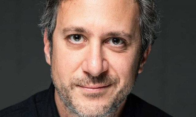 Ξεσπάει ο γιος του Νότη Μαυρουδή για τους δημοσιογράφους