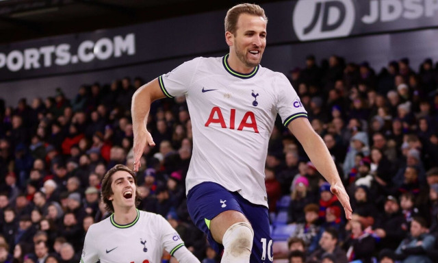 Premier League: «Πάρτι» η Τότεναμ, «ανάσανε» η Νότιγχαμ Φόρεστ