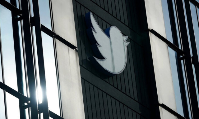 Έλον Μασκ: Υπάλληλοι του Twitter φέρνουν χαρτί υγείας... από το σπίτι