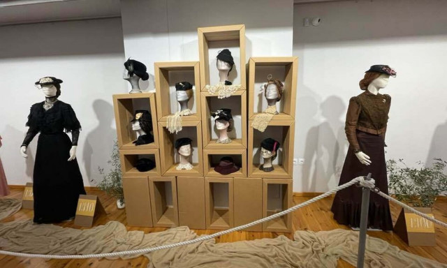 Η εξέλιξη της γυναικείας ενδυμασίας από το 1890 μέχρι σήμερα