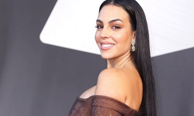 Τζορτζίνα Ροντρίγκεζ: Λόγω Σαουδικής Αραβίας δεν ξαναφορά ντεκολτέ