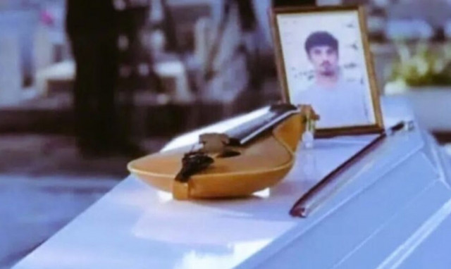 Ο λυράρης και η ιστορία με τη βεντέτα που ξερίζωσε την οικογένεια του